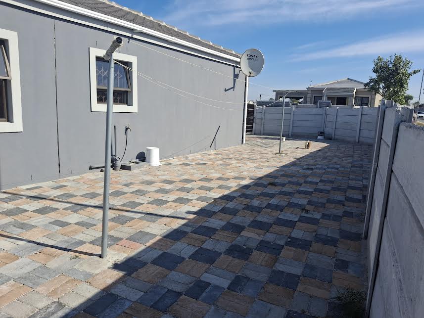 3 Bedroom Property for Sale in Hamilton Estate Western Cape
